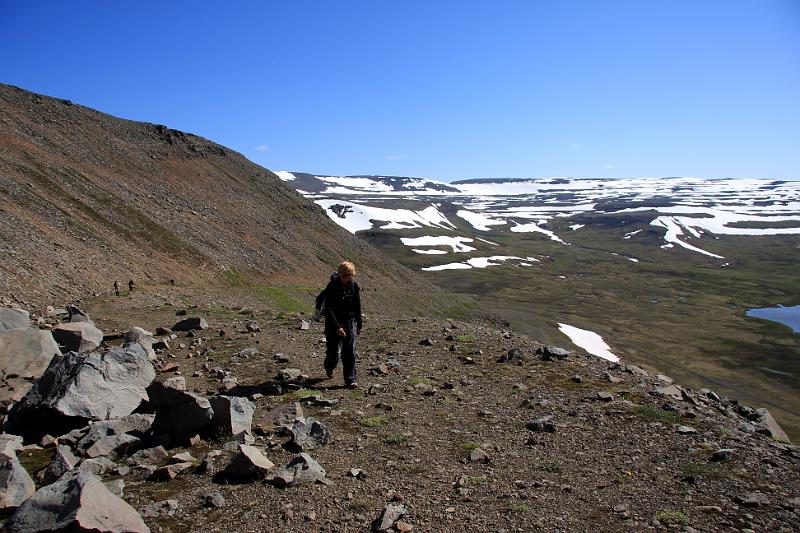 IMG_8123-e.jpg - Bjögga getur aldrei verið kyrr - er hér komin á sprettinum langleiðina upp á fjallið