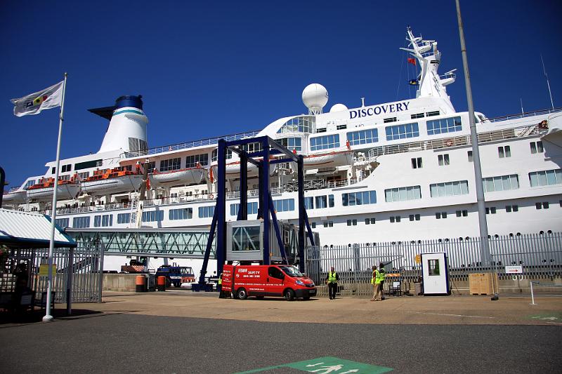 IMG_8313-e.jpg - The Discovery in port in Harwich