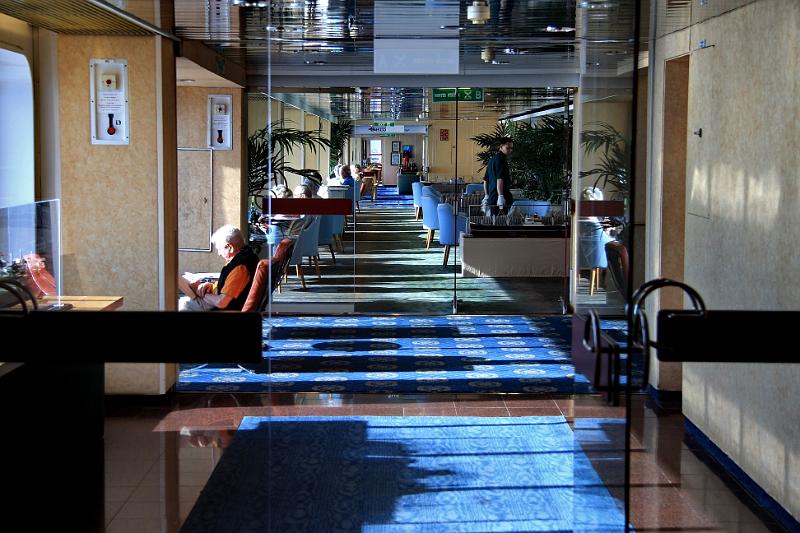 IMG_8339-e.jpg - The main deck