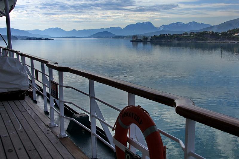 IMG_8578-e.jpg - Sailing into Ålesund, Norway