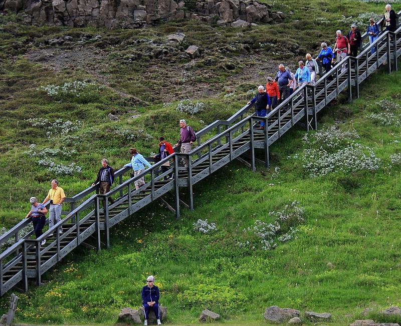 IMG_8912-e.jpg - The steps near Gullfoss
