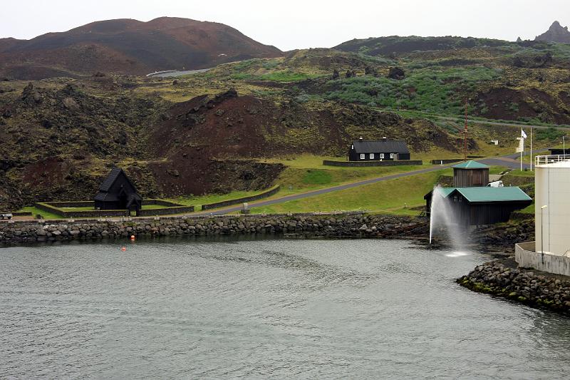 IMG_8989-e.jpg - The Skansinn and the lava from 1973