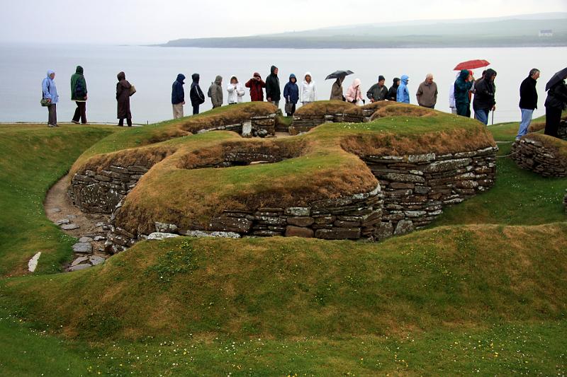 IMG_9036-e.jpg - It rained in Skara Brae