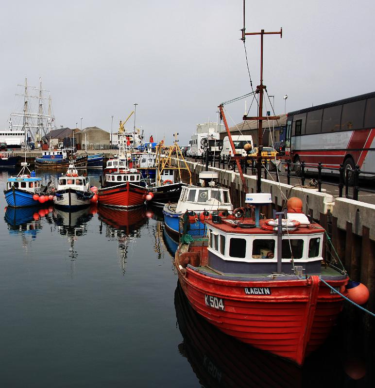 IMG_9072-e.jpg - The harbour in Kirkwall
