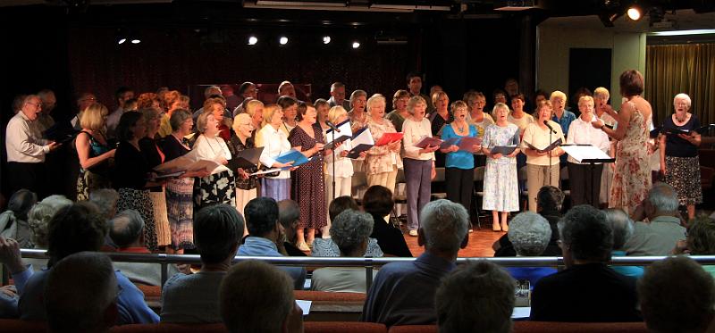 IMG_9125-e.jpg - The quire formed on the ship during the cruise