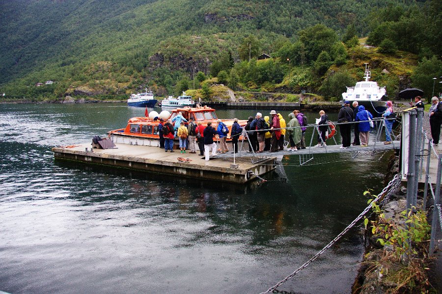 IMG_13948-e.jpg - Leaving Flåm on the tender