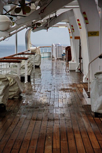 IMG_13953-e.jpg - Raining