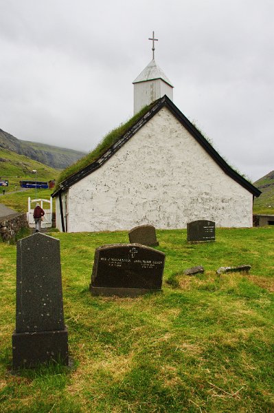 IMG_14146-e.jpg - The church in Saksun