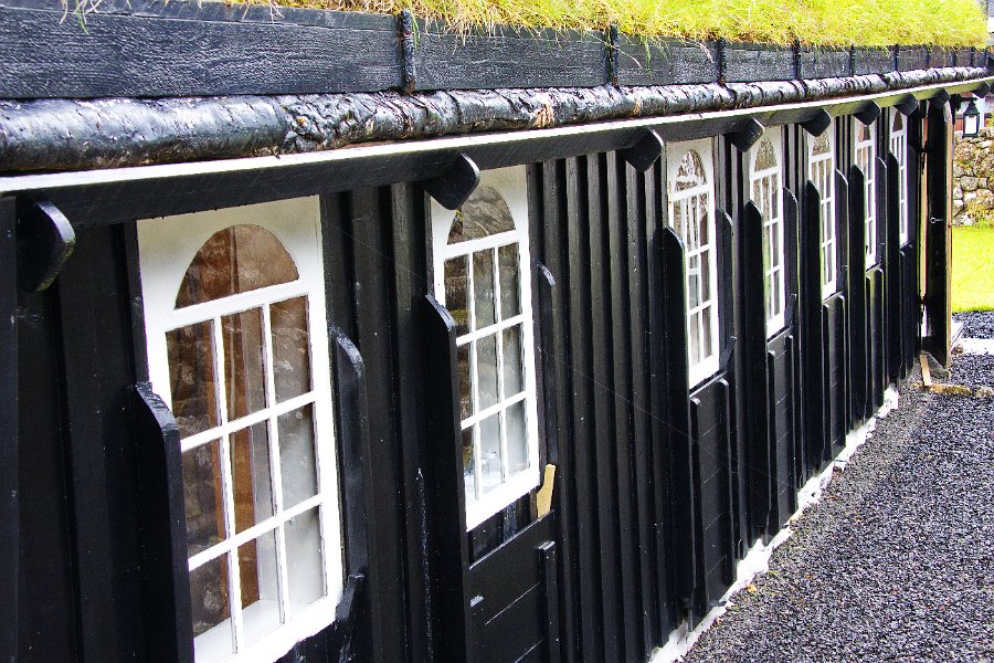 IMG_14148-e.jpg - The church in Kaldbak