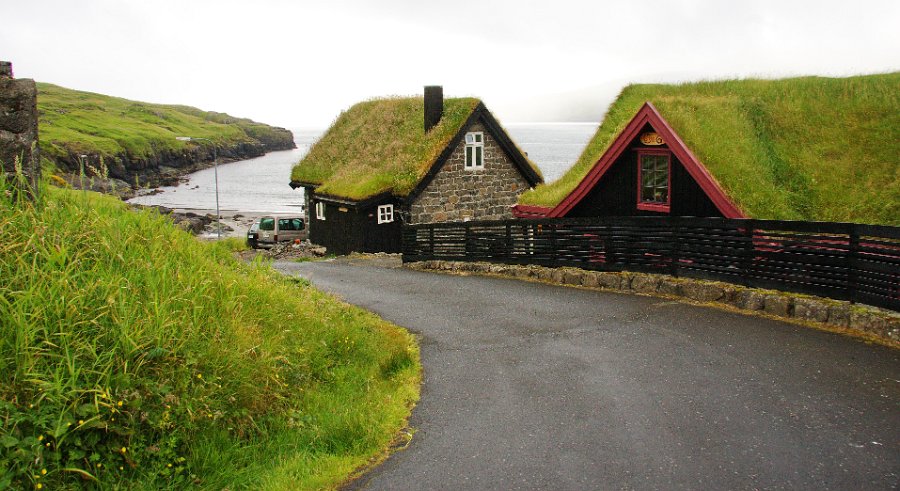 IMG_14157-e.jpg - Leynar on Streymoy, the Faores