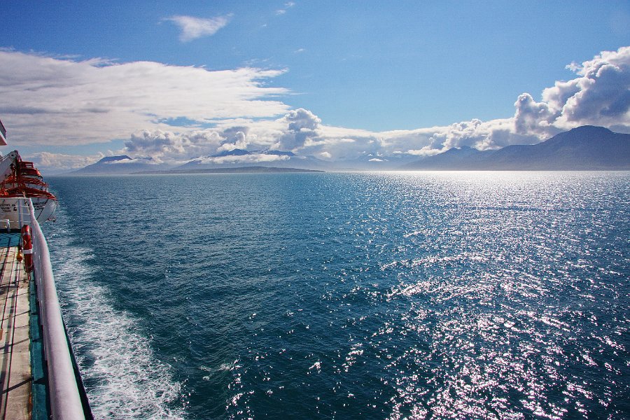 IMG_14234-e.jpg - Leaving Eyjafjordur. Hrisey Island in the distance