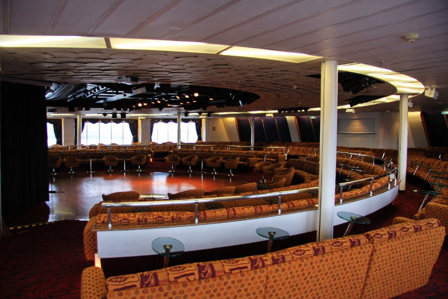 IMG_14295-e.jpg - The Carousel Lounge