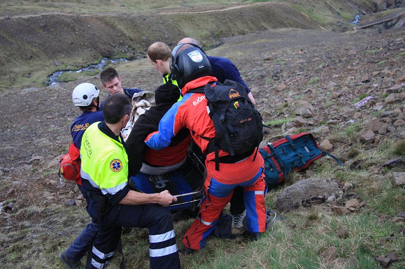 IMG_7674.JPG - Iðunn var sett á börurnar...