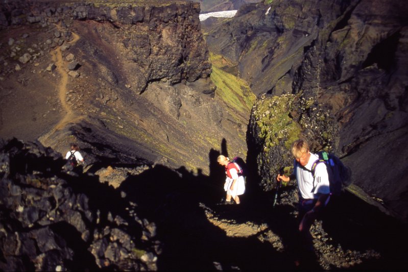 sli024-e.jpg - Hér er farið niður Heljarkamb. Hrunárgil framundan