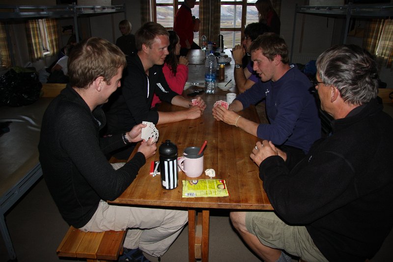 IMG_14391.JPG - Tekið í spil fyrir svefninn