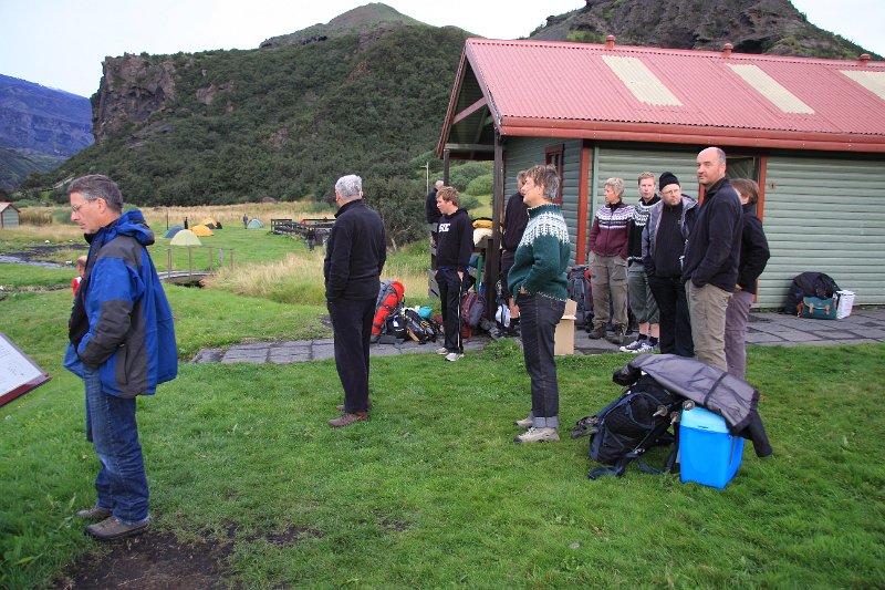 IMG_14613.JPG - Beðið eftir rútunni