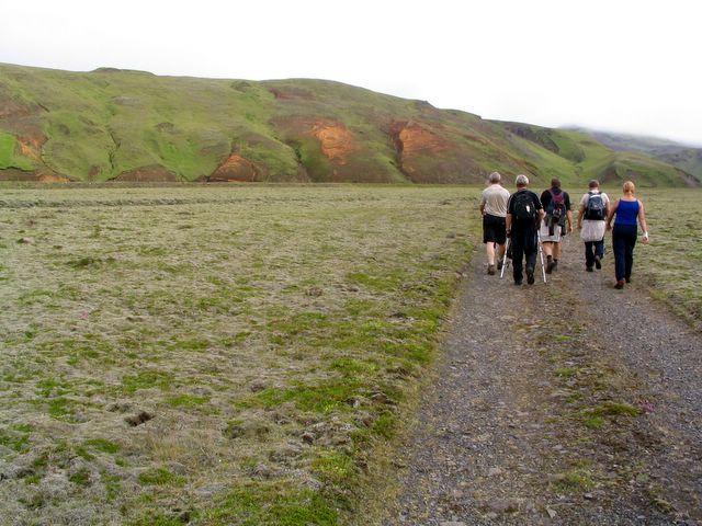 154_5415.jpg - Komið á götuslóða