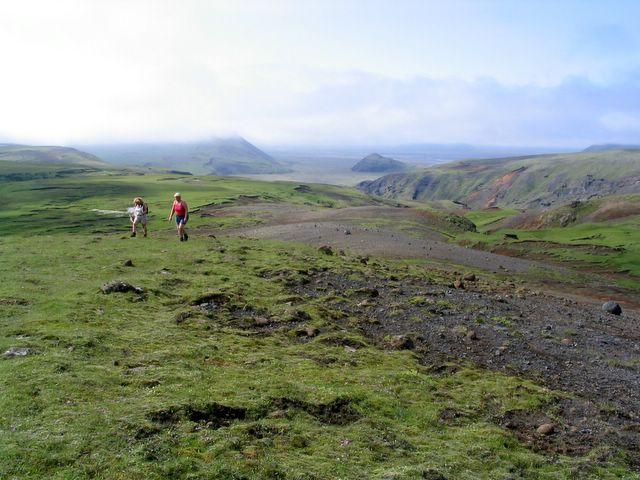 154_5431.jpg - Litlihöfði til hægri og Búrfell til vinstri niðri á söndunum