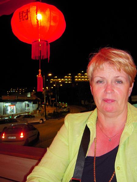 047-e.jpg - Á kínverskum í tilefni dagsins