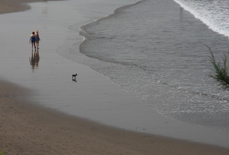 IMG_11016-e.jpg - Það var ekki mannmargt á ströndinni