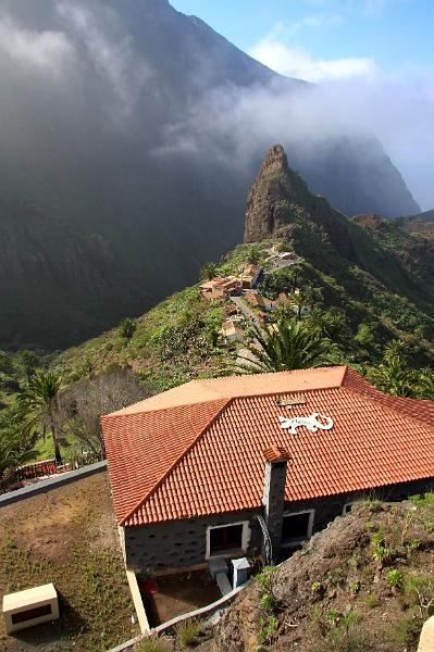 IMG_11033-e.jpg - Í Masca. Um þennan bæ vissu Spánverjar ekki fyrr en 30 árum eftir að þeir tóku eyjarnar. Að sama skapi vissu íbúarnir ekkert um Spánverjana í 30 ár.