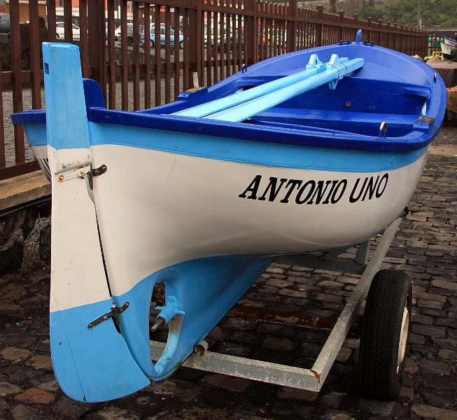 IMG_11060-e.jpg - Nú erumvið komin til Garachico. Þar var þessi flotti bátur