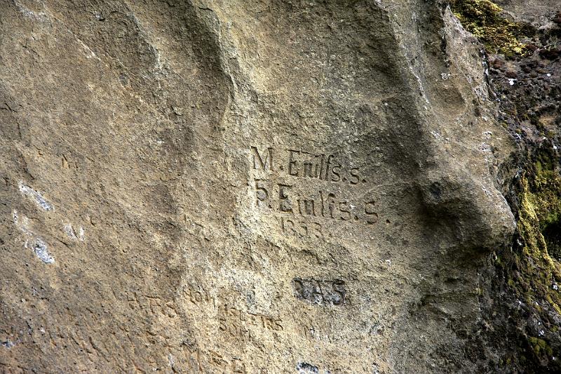 _MG_2952-e.jpg - Áletranirnar á veggnum við Snorraríki eru sumar nokkuð gamlar...