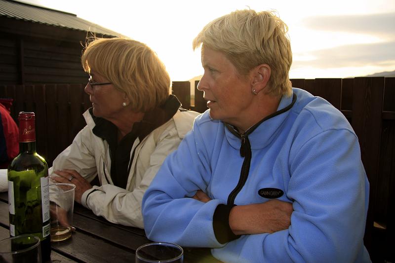 _MG_3001-e.jpg - Rauðvínið að verða búið - og aðeins farið að kólna í veðri