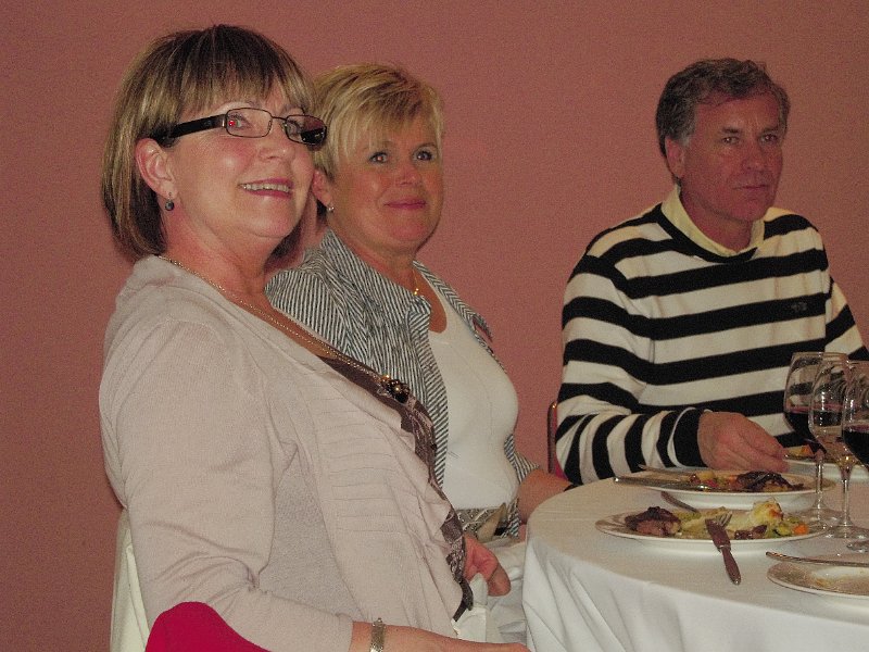 DSCN1551-e.jpg - Afmælisbarnið, Bjarney í miðið