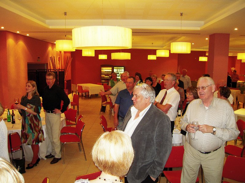 DSCN1552-e.jpg - Í matsalnum. Bjarney átti afmæli