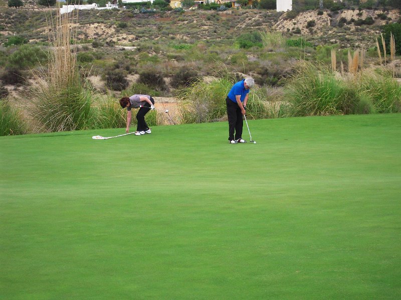 DSCN1562-e.jpg - Púttað á 15.