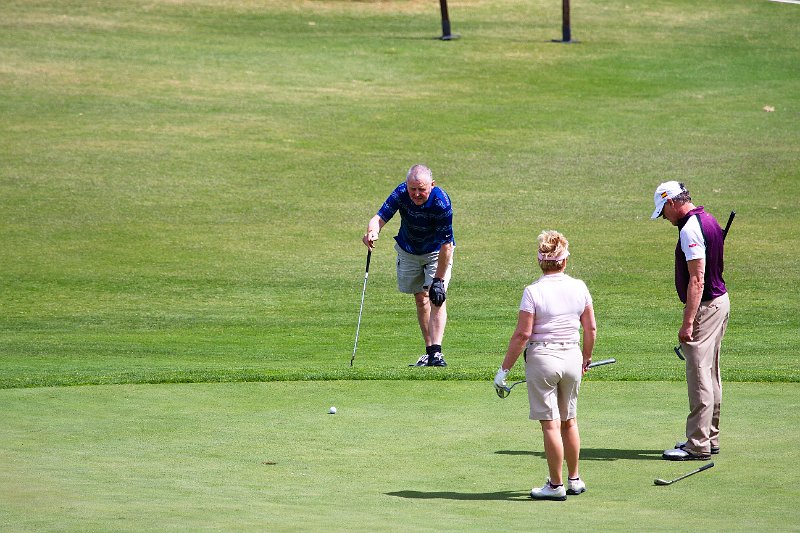 _MG_0556-e.jpg - Púttað á 18.