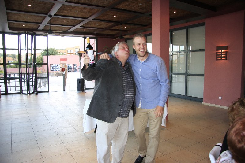 _MG_0691.JPG - Dóri tekur við sínum verðlaunum, næstur holu