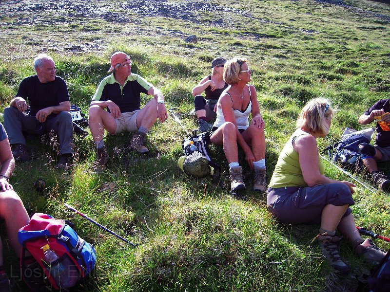 DSCN1152-e.jpg - Enn er áð ...