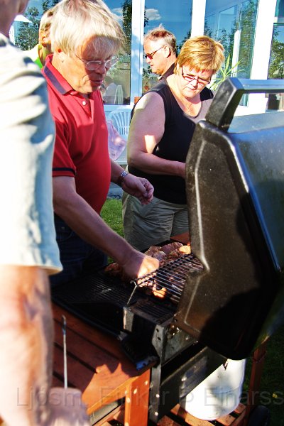 IMG_13710-e.jpg - Grillmeistari Jakob grillar kjötið