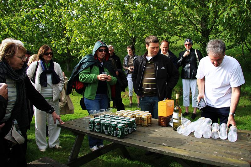 IMG_7791-e.jpg - Veisluföng á borðum ...