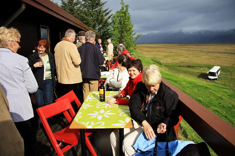 IMG_7793-e.jpg - ... og öllum komið haganlega fyrir á palli og á lóð