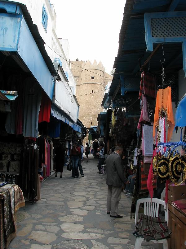 IMG_7270-e.jpg - Þröngar götur í Medinuninni